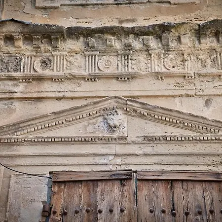 La Maison Comte Charm & History In * Uzès